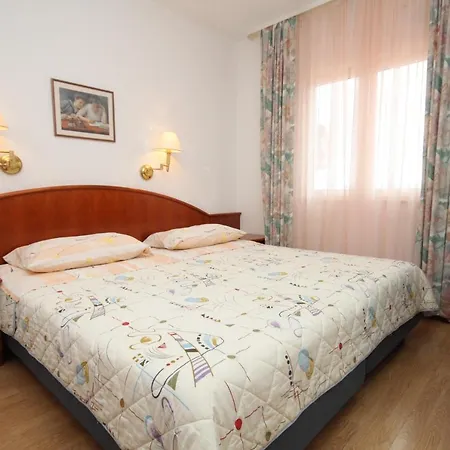 דירה With A Swimming Pool Cavtat, Dubrovnik - 3547 קאבטאט